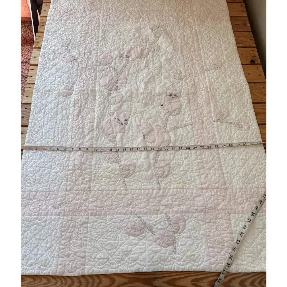 Vintage Handmade Cat quilt size 51x34 White R2